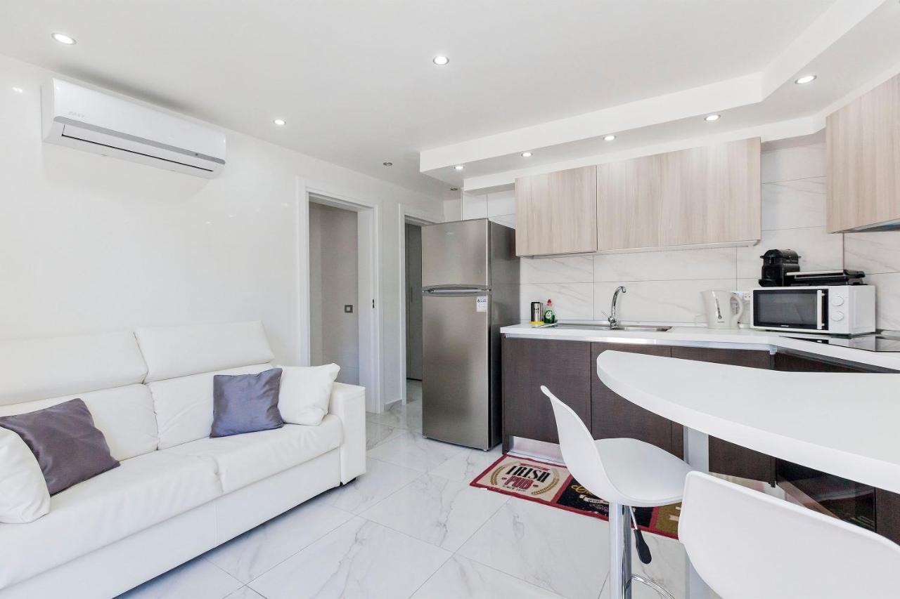 Apartamento Sara En Playa De Las Americas - Sara Vacation Арона Екстериор снимка
